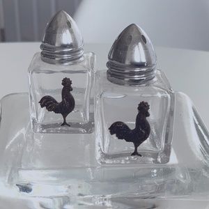 VINTAGE GLASS SALT AND PEPPER SHAKERS WITH TIN CHICKENS